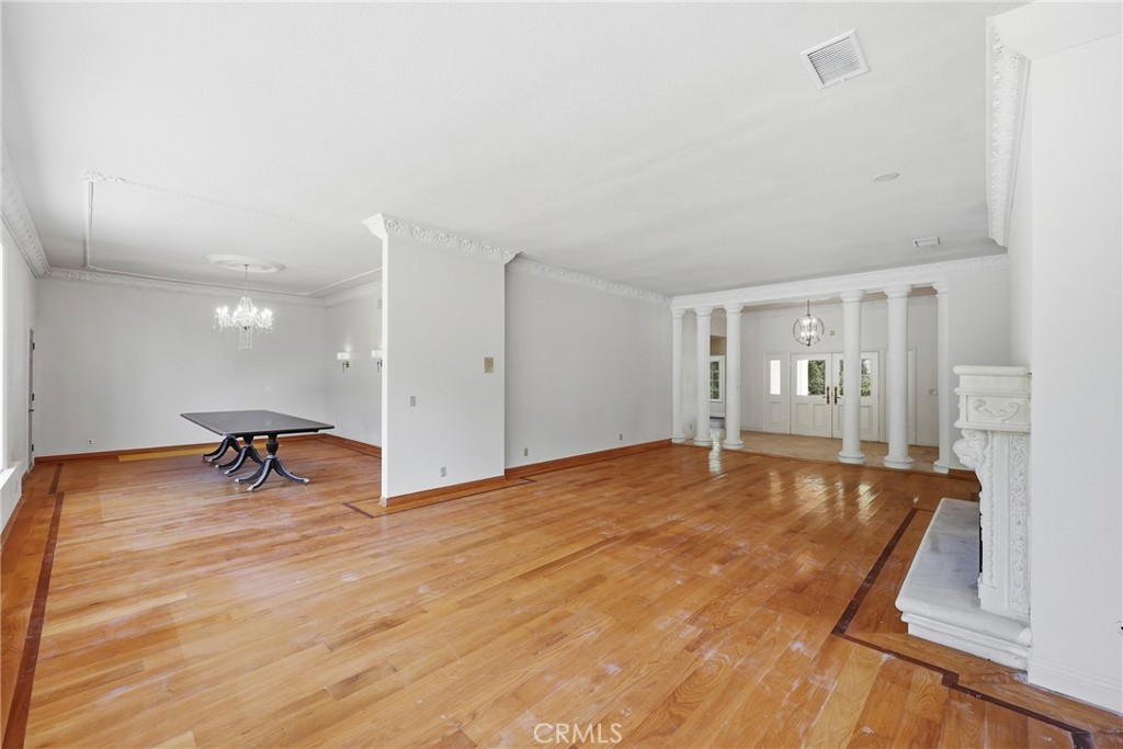 673 Deodar Property Photo 4