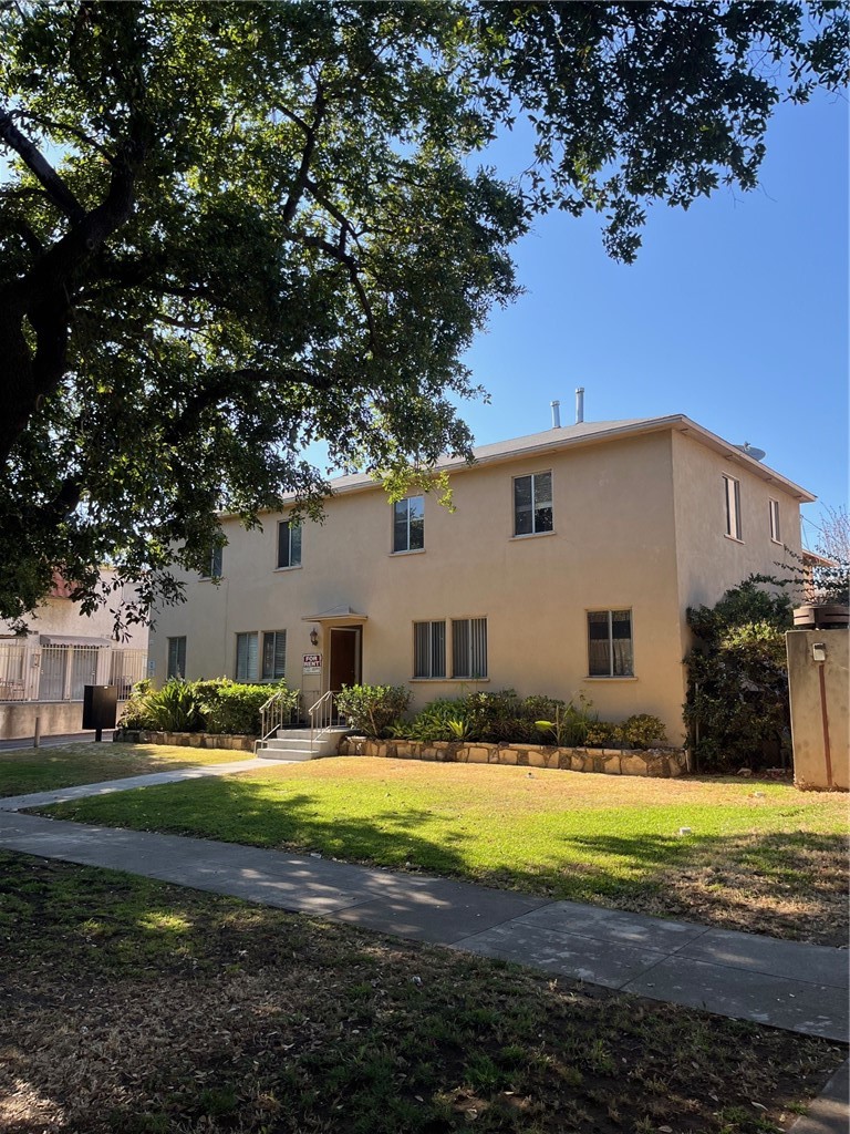 327 Riverdale