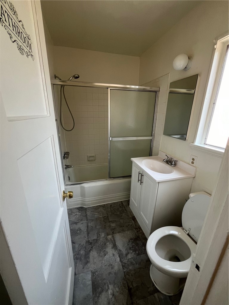 327 Riverdale Property Photo 9