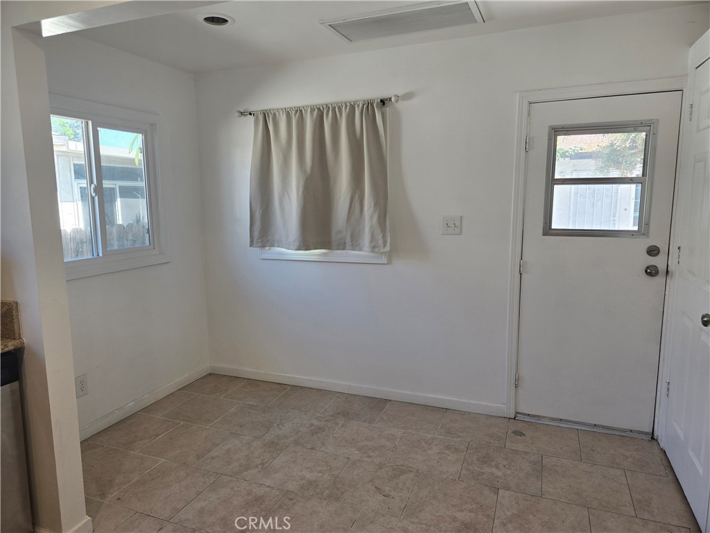 316 Elizabeth Property Photo 8