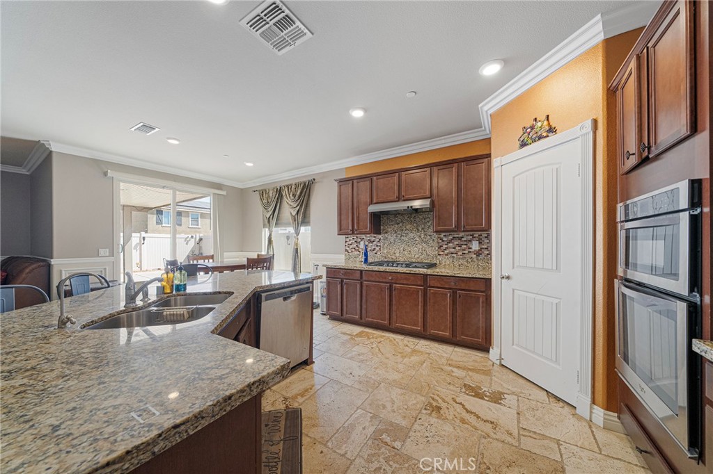 1070 Viscano Court Property Photo 8
