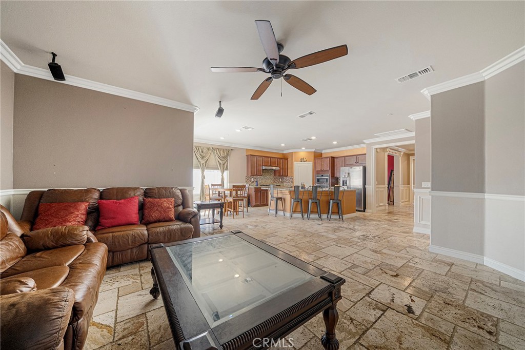 1070 Viscano Court Property Photo 16