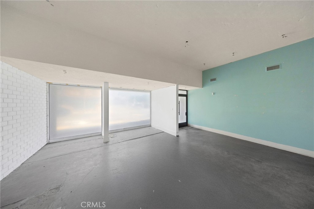 910 San Pasqual Street Property Photo 8