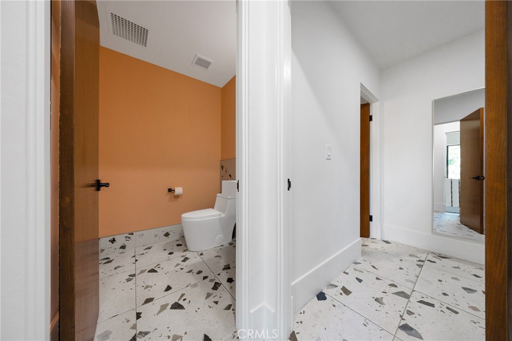 910 San Pasqual Street Property Photo 13