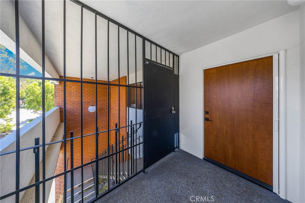 910 San Pasqual Street Property Photo 17