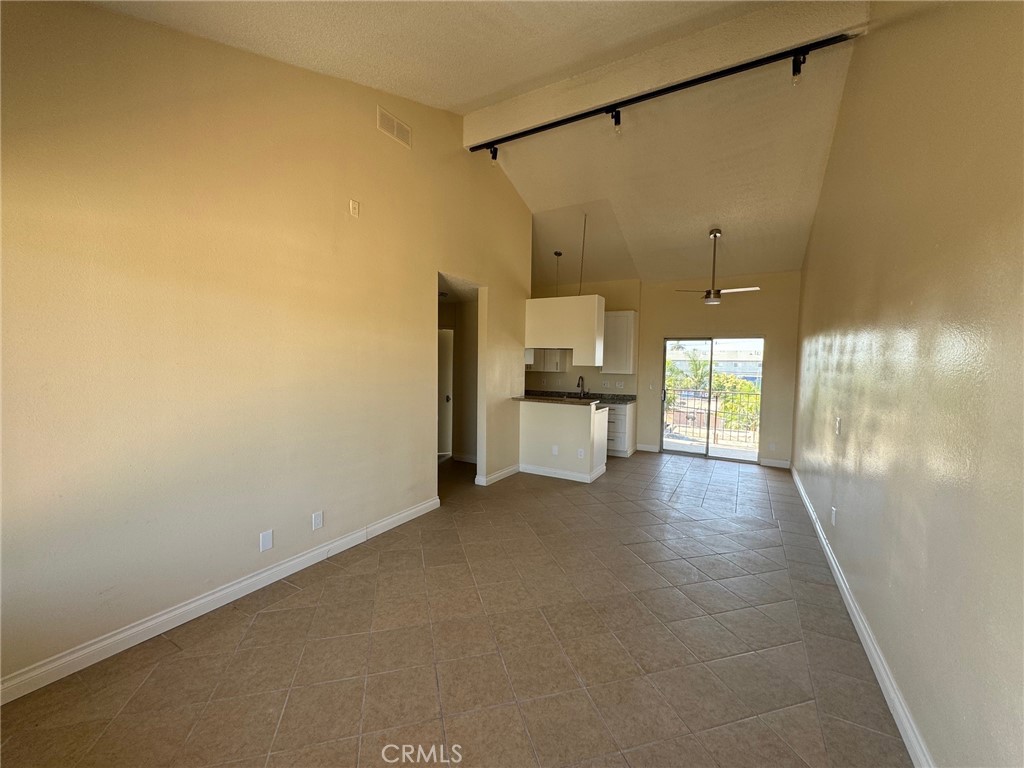 1025 Gaviota Avenue Property Photo 9