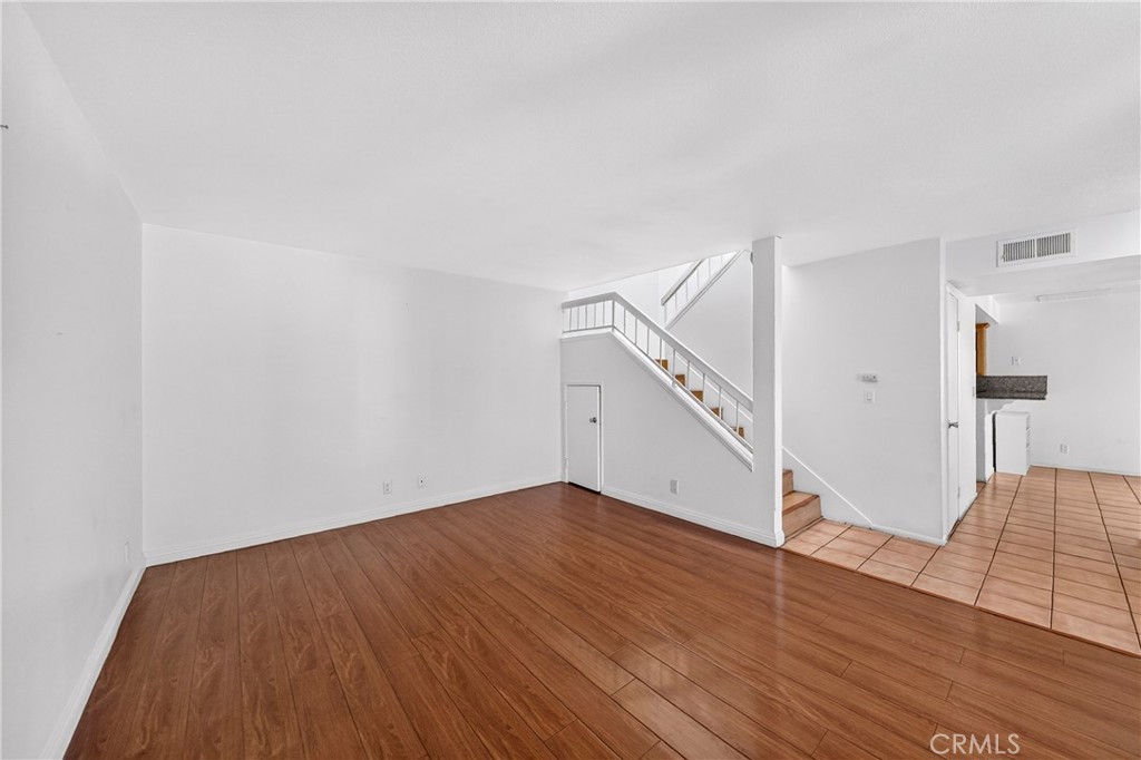 13856 Ramona Parkway Property Photo 5