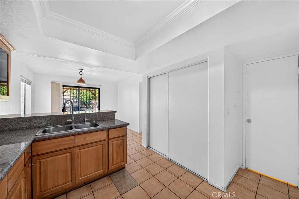13856 Ramona Parkway Property Photo 10