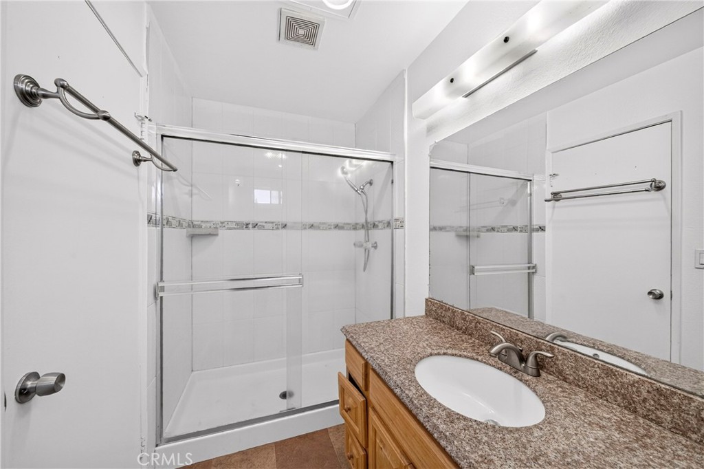 13856 Ramona Parkway Property Photo 15