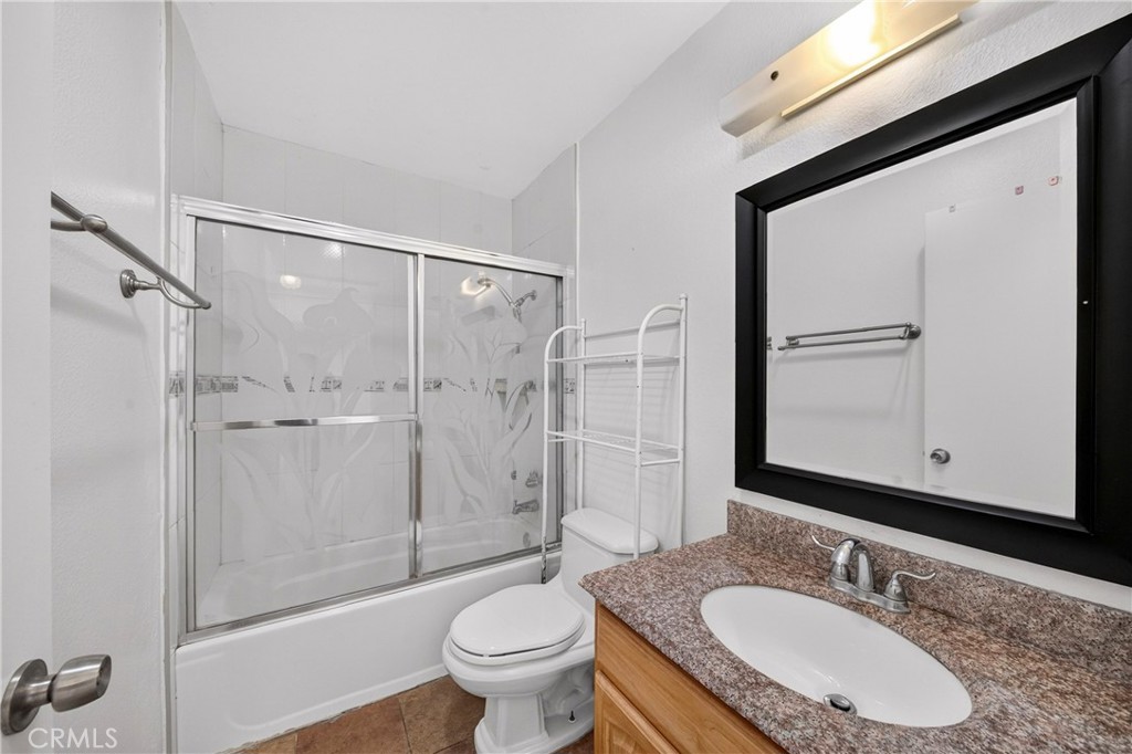 13856 Ramona Parkway Property Photo 21