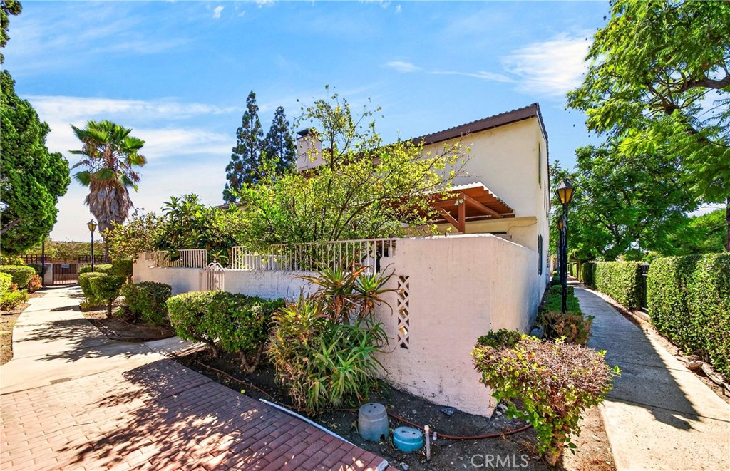 13856 Ramona Parkway Property Photo 24