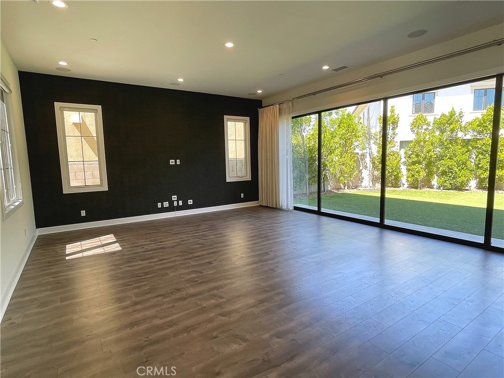 57 Pulsa Property Photo 8