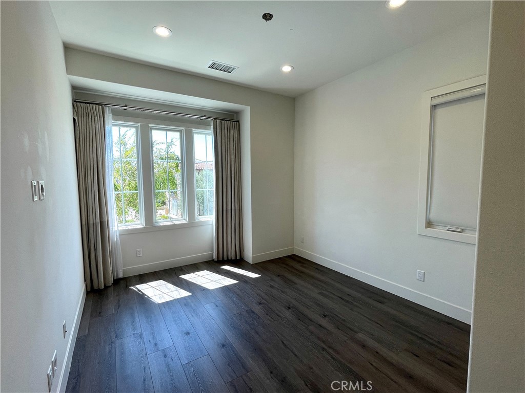 57 Pulsa Property Photo 34