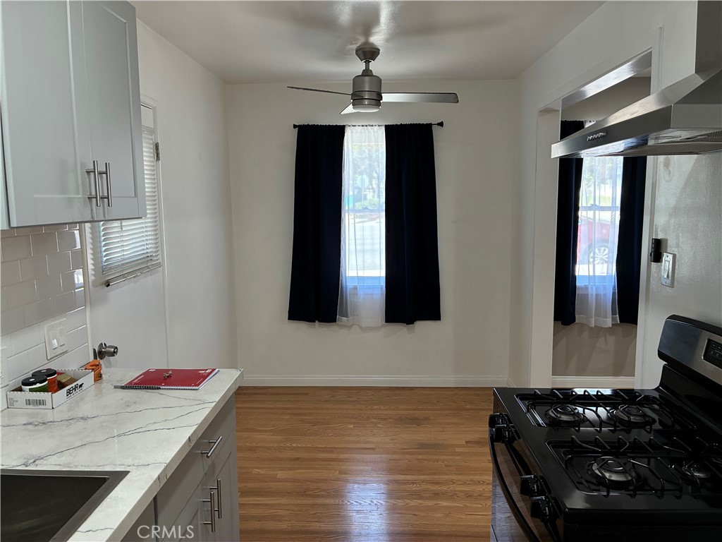 630 W Foothill Property Photo 9