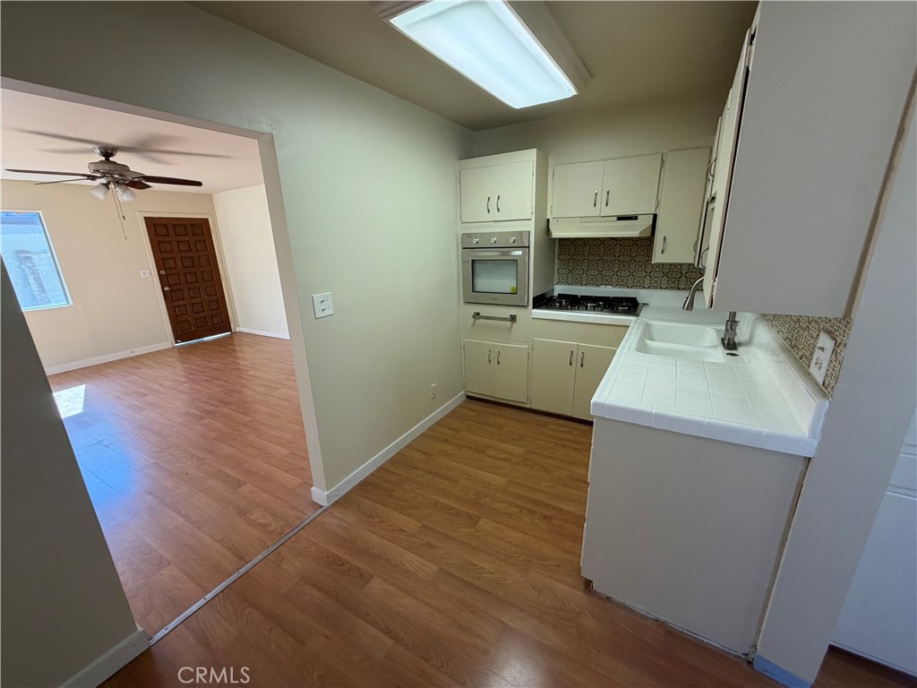 2053 N Garfield Property Photo 7