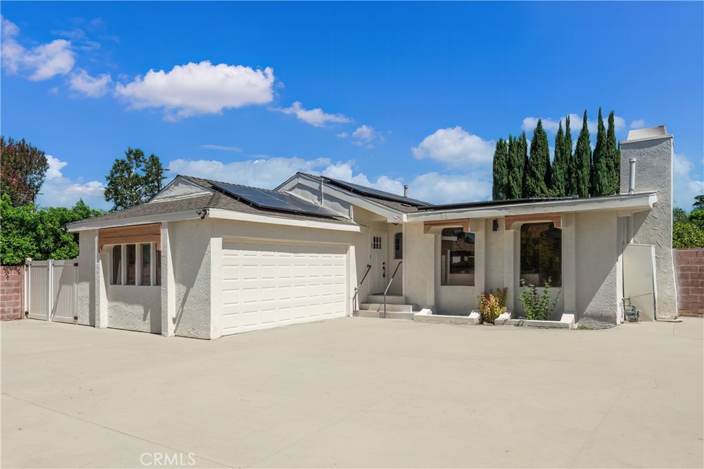 6246 Fallbrook Property Photo 2