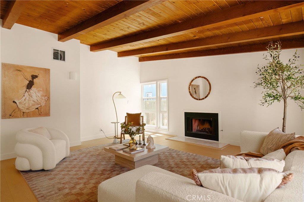 6246 Fallbrook Property Photo 3