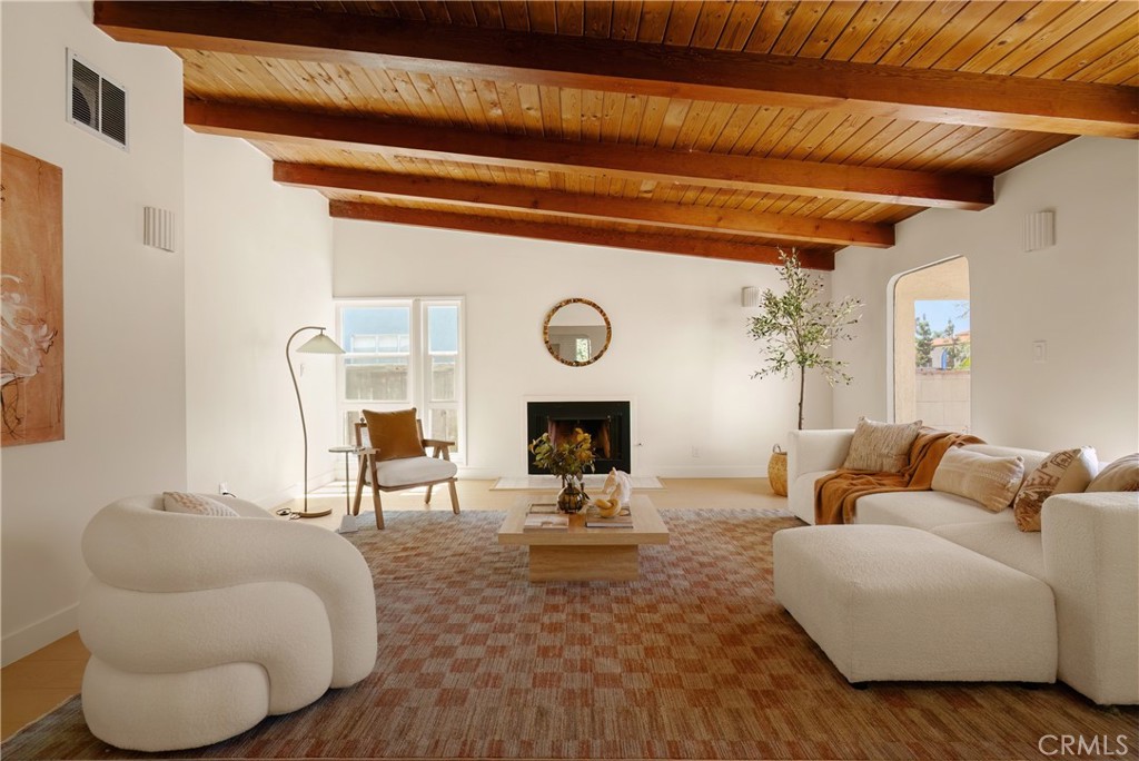 6246 Fallbrook Property Photo 7