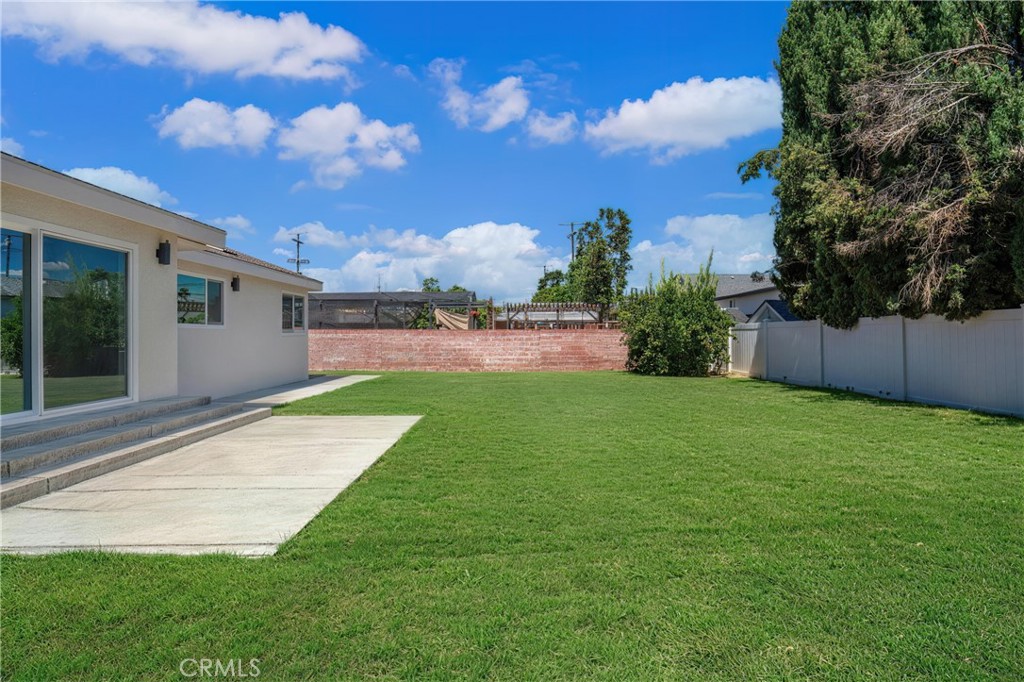 6246 Fallbrook Property Photo 28