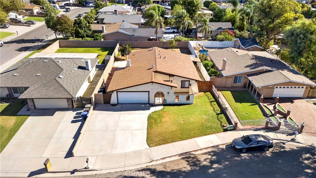 7616 Della Property Photo 3