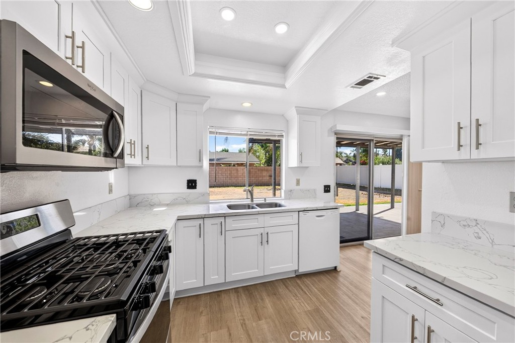 7616 Della Property Photo 5