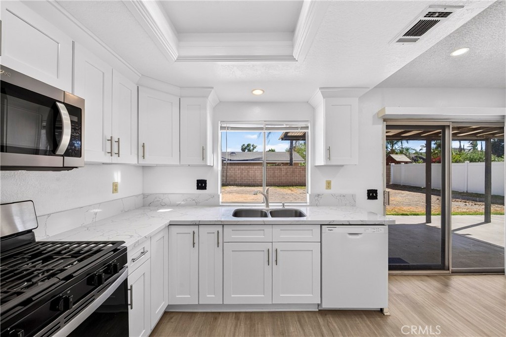 7616 Della Property Photo 8