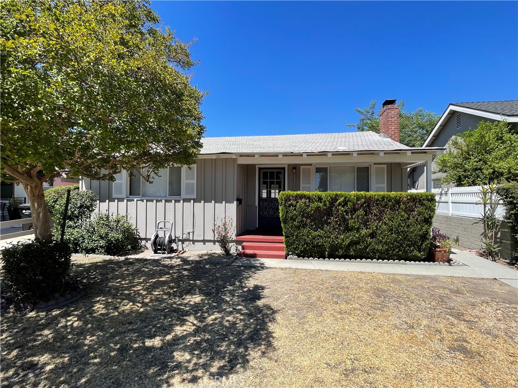 733 W Oceanview Avenue Property Photo 1