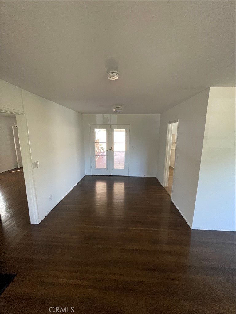 733 W Oceanview Avenue Property Photo 4