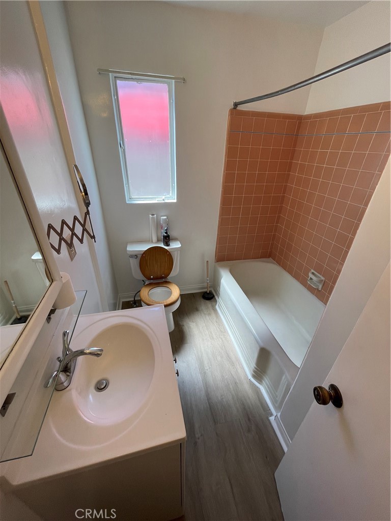 733 W Oceanview Avenue Property Photo 14