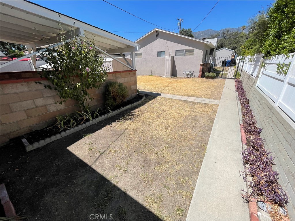 733 W Oceanview Avenue Property Photo 16