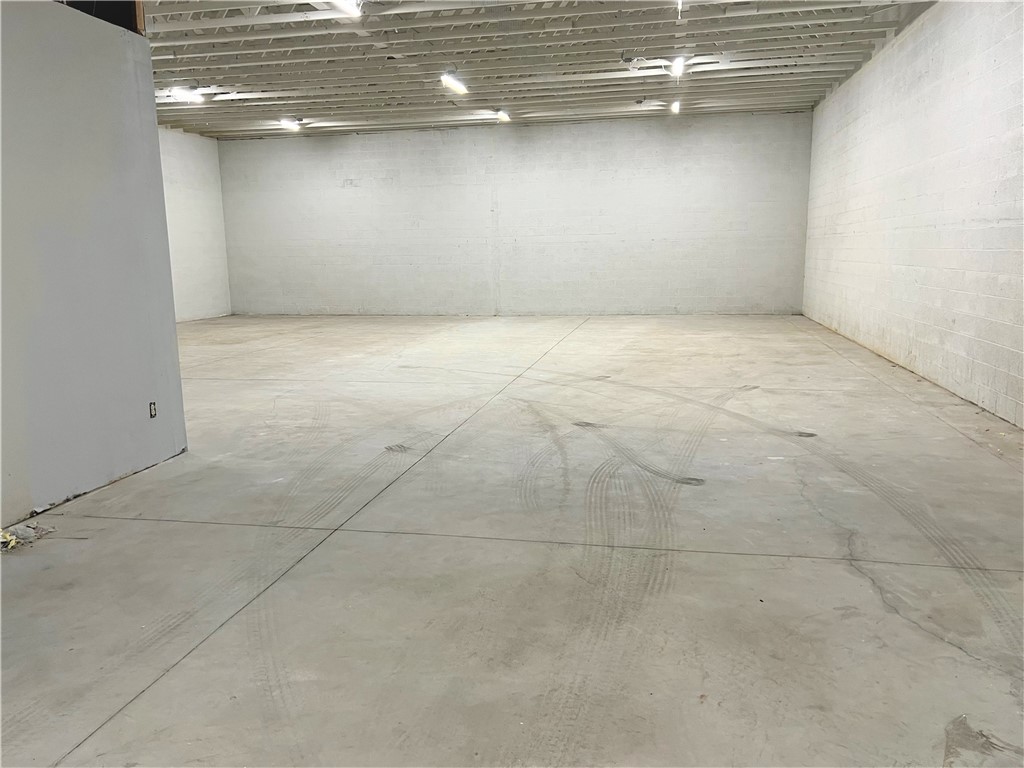 334 S Arrowhead Avenue Property Photo 13