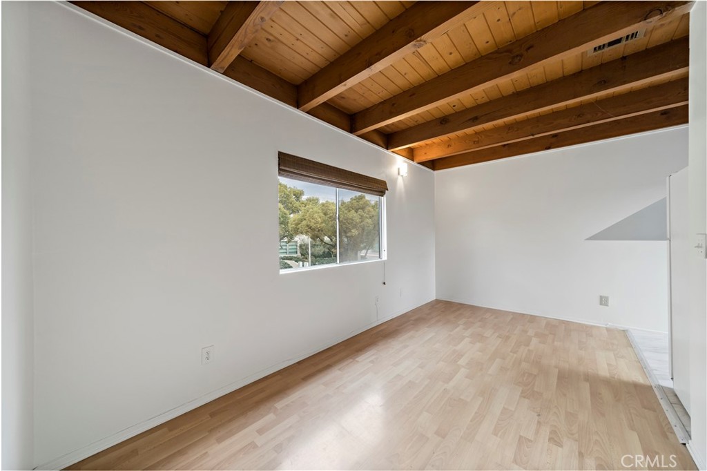 400 N Maple Drive A Property Photo 4