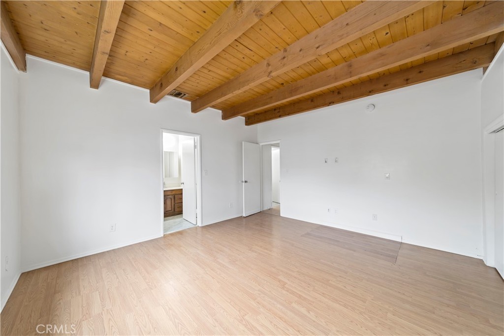 400 N Maple Drive A Property Photo 17