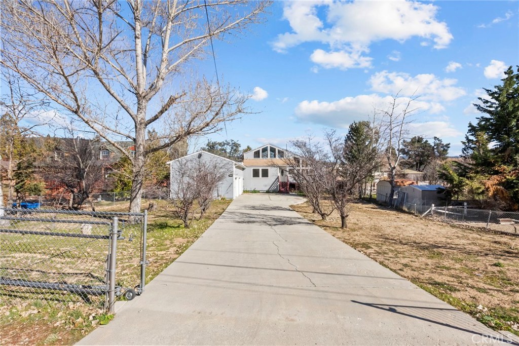 1000 Eagle Property Photo 21