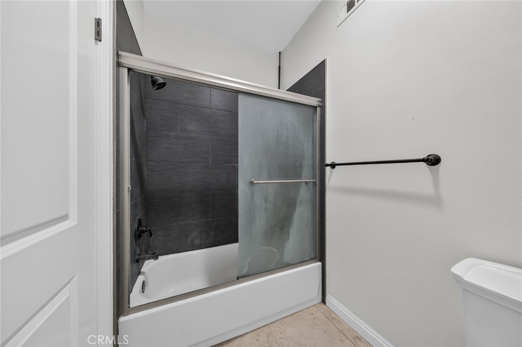 1026 S Marengo Ave. 2 Property Photo 25