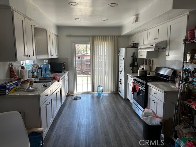 9832 E Lemon Property Photo 6