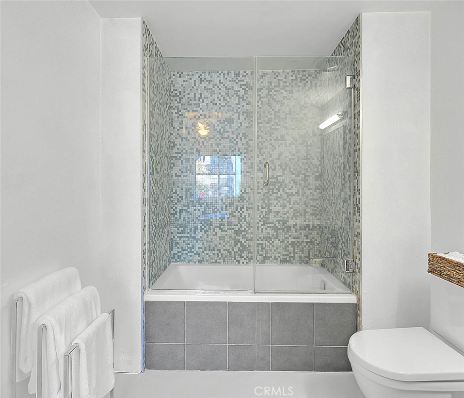 217 S Marengo 110 Property Photo 18