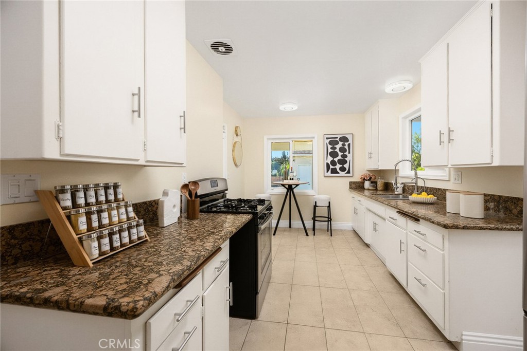 1301 S Lincoln Avenue Property Photo 36