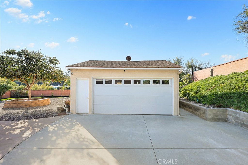1301 S Lincoln Avenue Property Photo 44