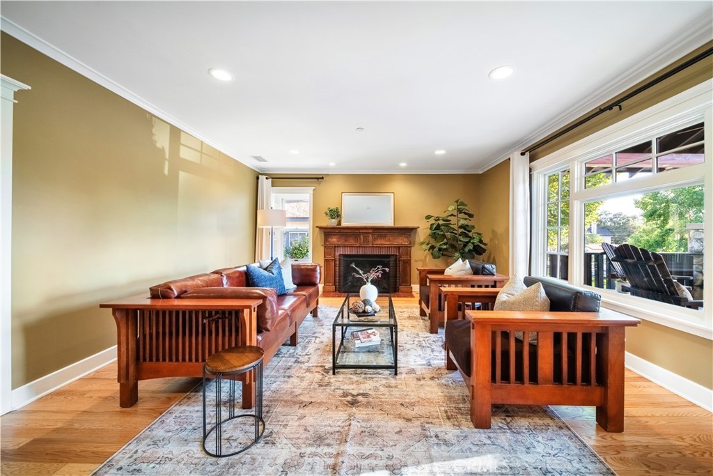 132 N Sunset Property Photo 8