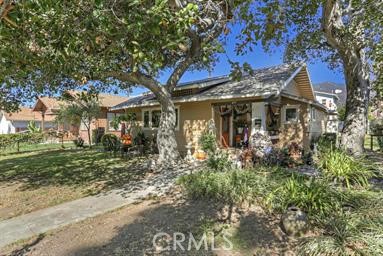 615 /617 Wildrose Property Photo 2