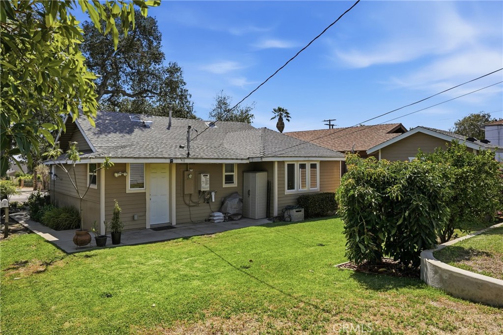 615 /617 Wildrose Property Photo 4