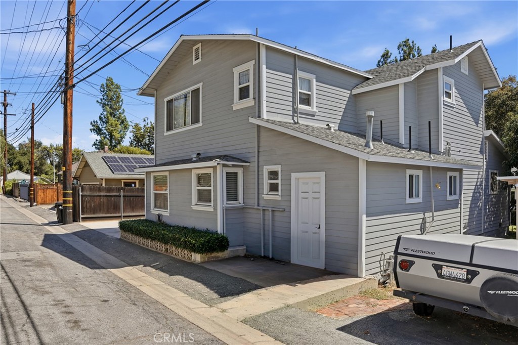 615 /617 Wildrose Property Photo 14