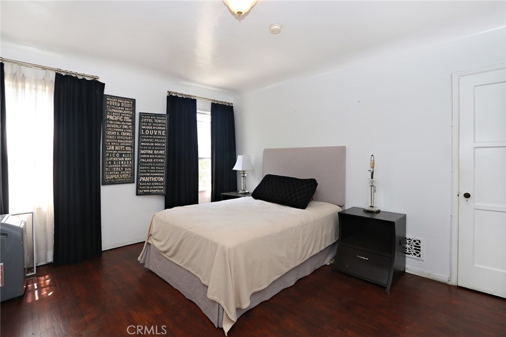 1222 S Cloverdale Property Photo 21