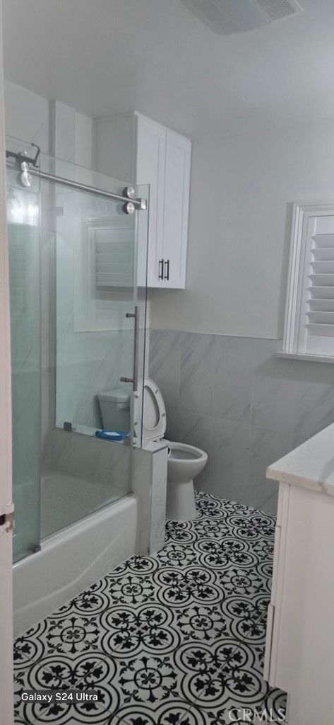 321 E Hellman Property Photo 6