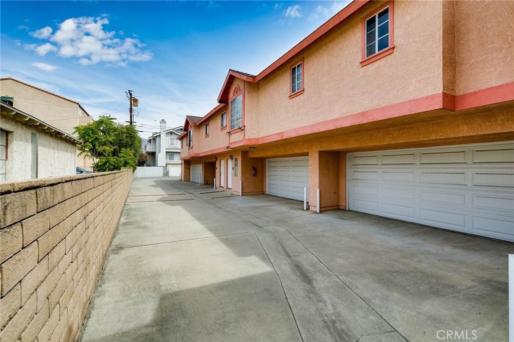 113 Diamond Property Photo 4
