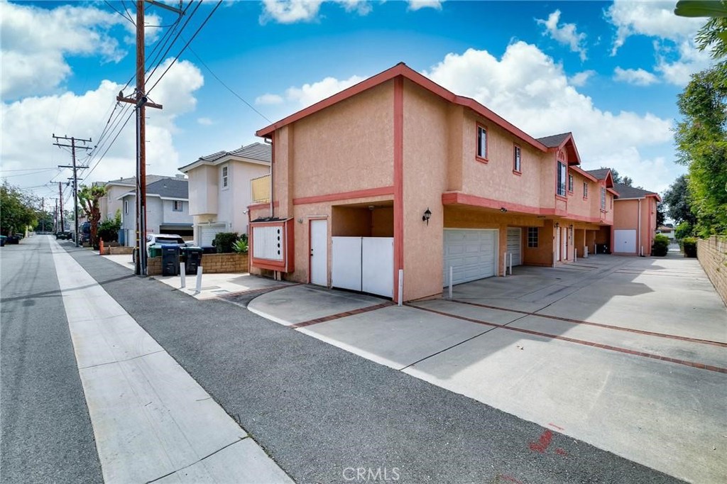 113 Diamond Property Photo 9