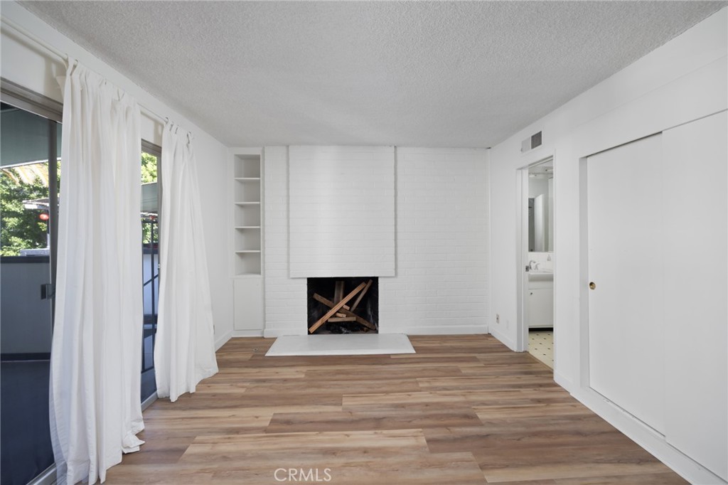 619 S Pasadena Avenue 3 Property Photo 3