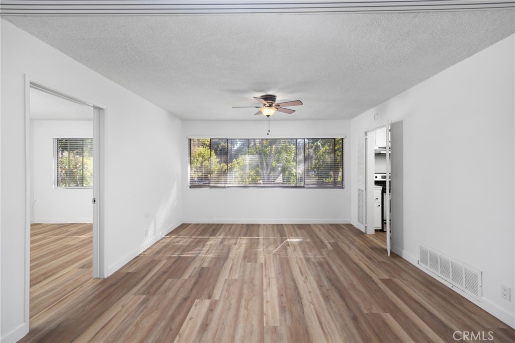 619 S Pasadena Avenue 3 Property Photo 4