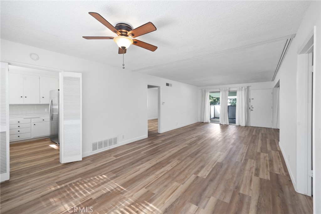 619 S Pasadena Avenue 3 Property Photo 5